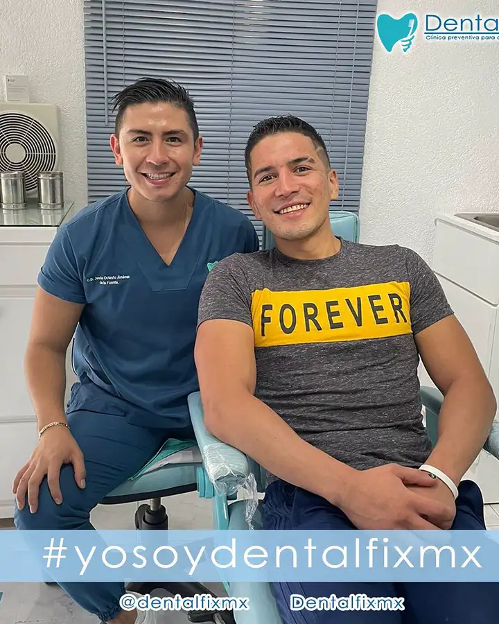 Sesión de blanqueamiento dental en consultorio con protección